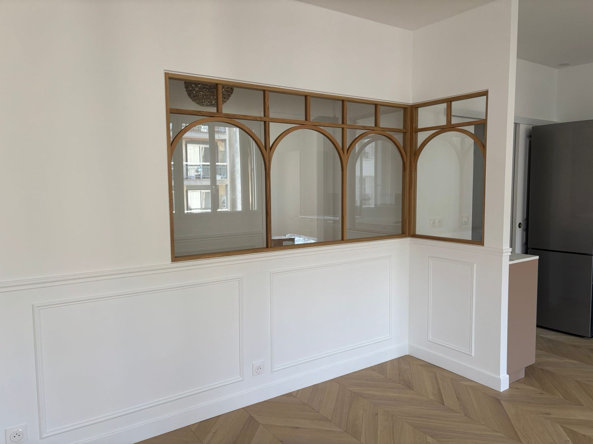 Salon avec verrière atelier appartement Art Déco Paris 7e